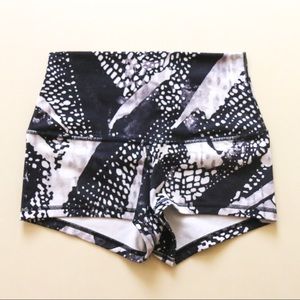 lululemon athletica Boogie Short “Static Mist”